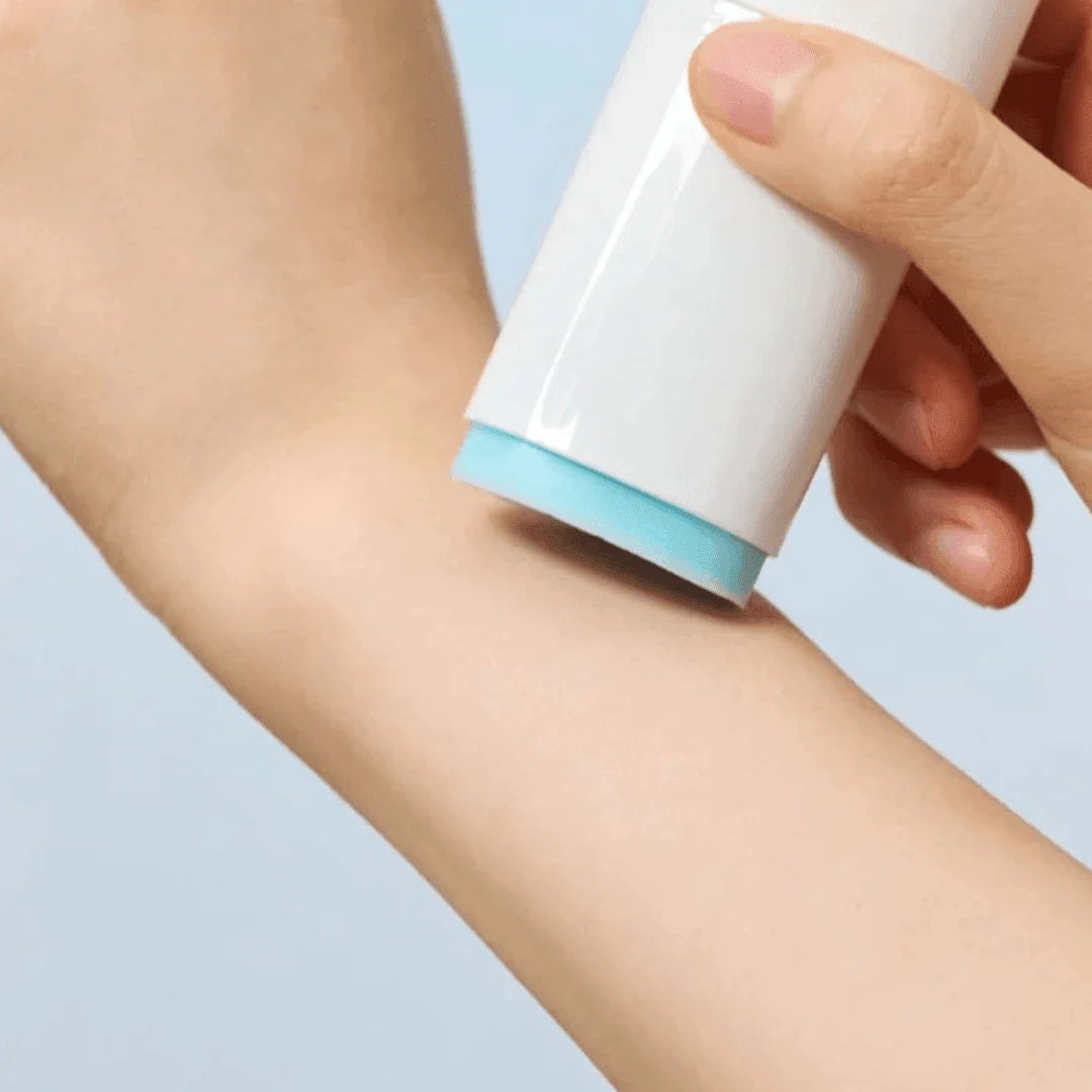 SKIN1004 Madagascar Centella Hyalu-Cica Silky-Fit Sun Stick SFP50+ PA++ 7G